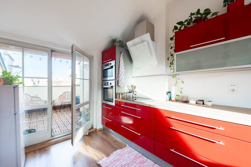 Prodej půdního bytu 3+1 s halou, terasou a sklepem