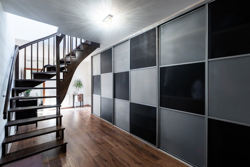 Prodej půdního bytu 3+1 s halou, terasou a sklepem