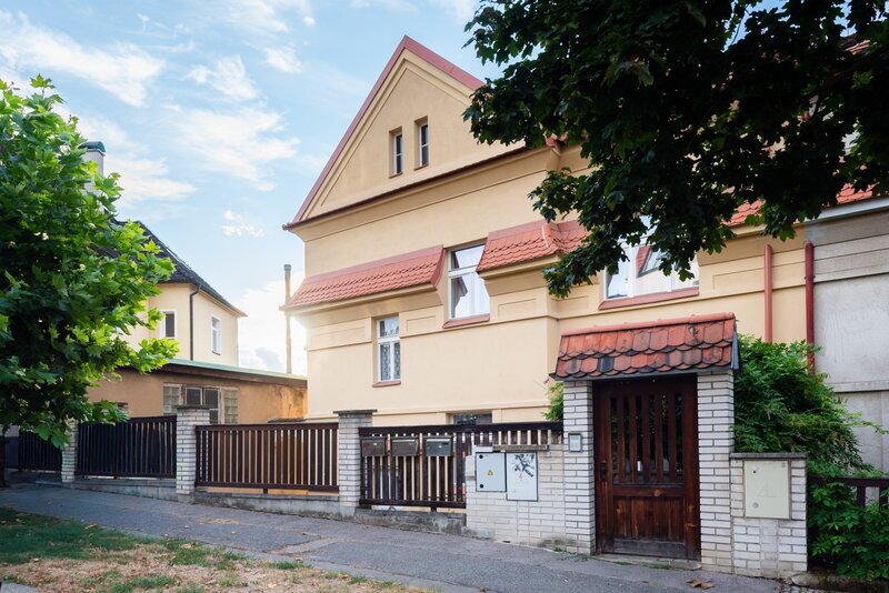 Pronájem bytu 2+kk ve vile Praha 4 Podolí