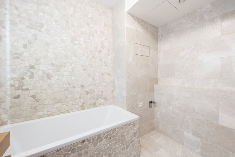 Pronájem krásného a vzdušného bytu 2+kk na Hajích