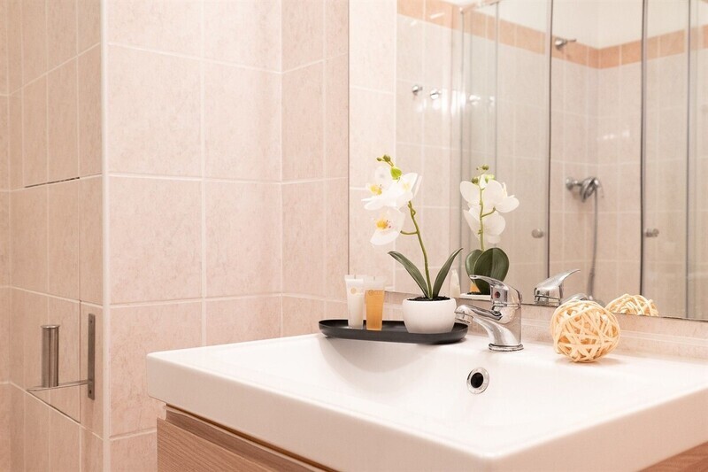 Prodej krásného a útulného bytu 1+kk kousek od Prahy, OV