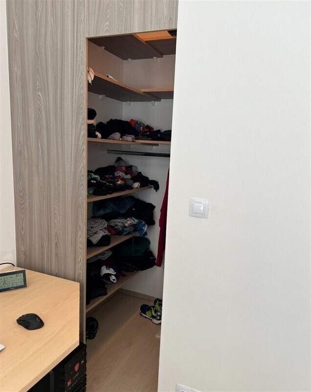 Prodje krásneho vzdušného 2+kk v Letňanech / OV / B