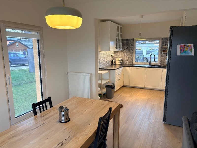 Prodej řadového rodinného domu na příjemném místě v Nehvizdech, Praha východ