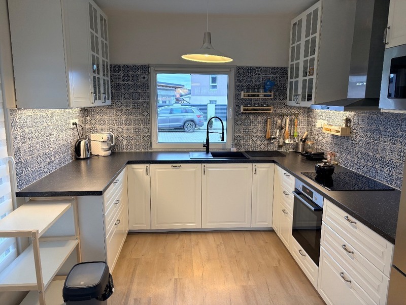 Prodej řadového rodinného domu na příjemném místě v Nehvizdech, Praha východ