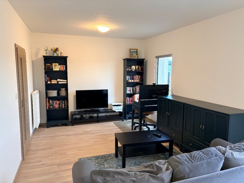 Prodej řadového rodinného domu na příjemném místě v Nehvizdech, Praha východ