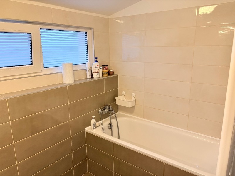 Prodej řadového rodinného domu na příjemném místě v Nehvizdech, Praha východ