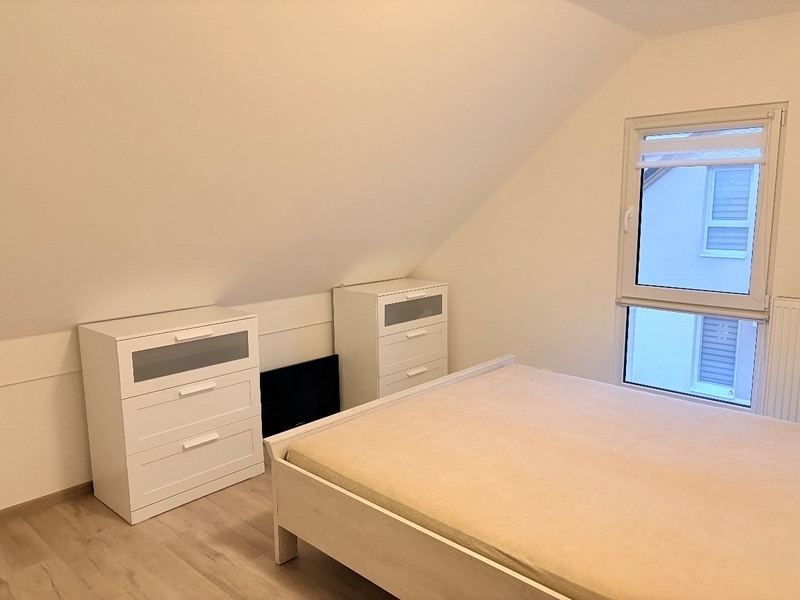 Prodej řadového rodinného domu na příjemném místě v Nehvizdech, Praha východ