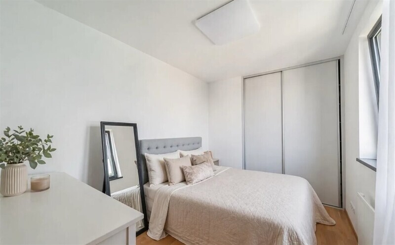Stačí se nastěhovat! Moderní 2+kk s balkonem 9 m², garáží a sklepem v projektu Vivus Argentinská