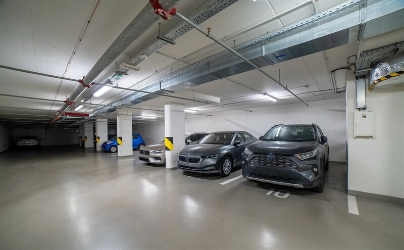 Stačí se nastěhovat! Moderní 2+kk s balkonem 9 m², garáží a sklepem v projektu Vivus Argentinská