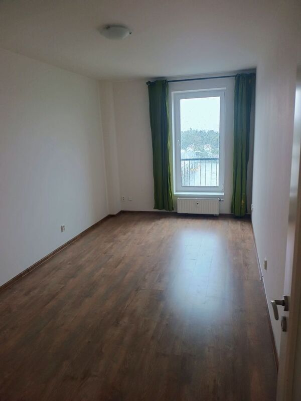 Prodej bytu 2+kk, novostavba 2005, Praha 4