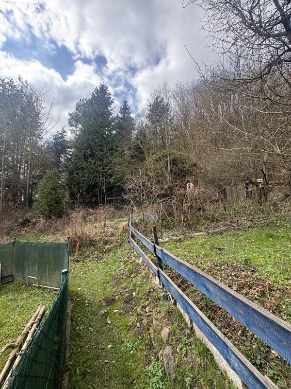 Prodej pozemku 1321m2, Býnov, Děčín