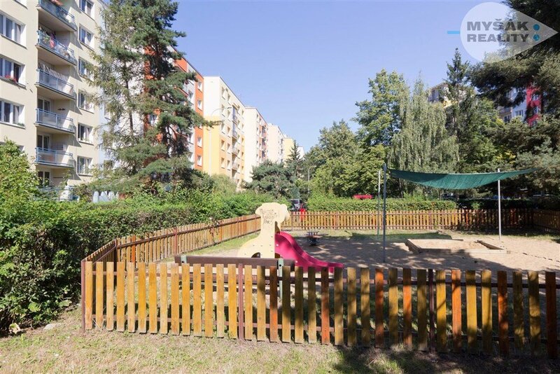 Prodej bytu 2+kk s lodžií, Praha 4, Kamýk