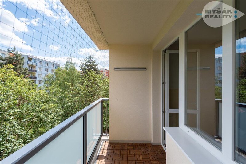 Prodej bytu 2+kk s lodžií, Praha 4, Kamýk