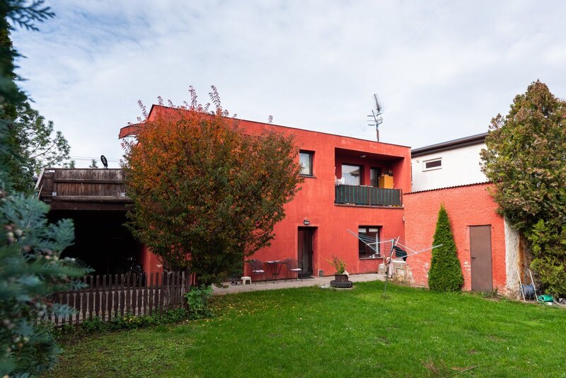 Prodej dvougeneračního domu 6+2