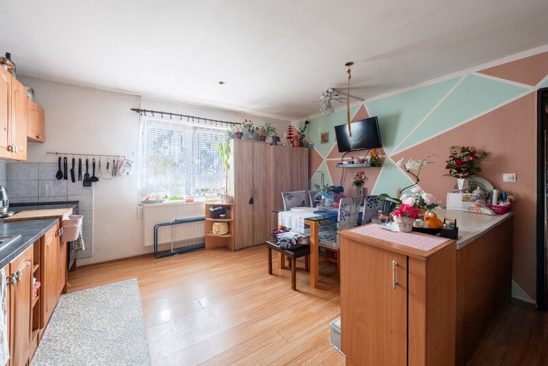 Prodej dvougeneračního domu 6+2