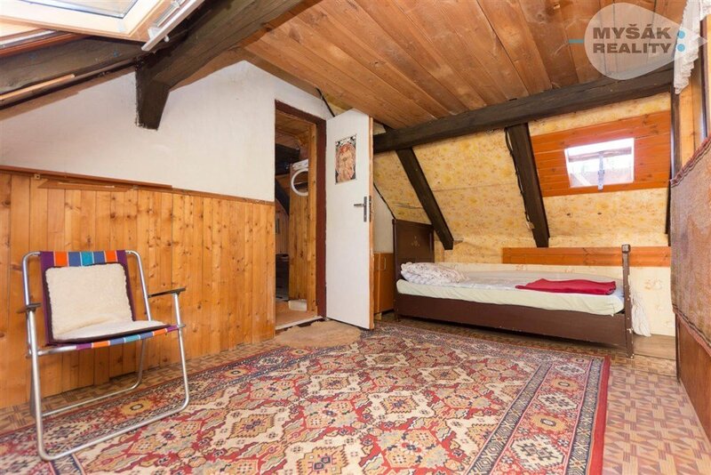 samostatný rekreační dům s č.p. nedaleko Orlické přehrady