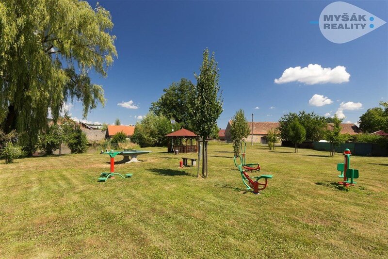 samostatný rekreační dům s č.p. nedaleko Orlické přehrady