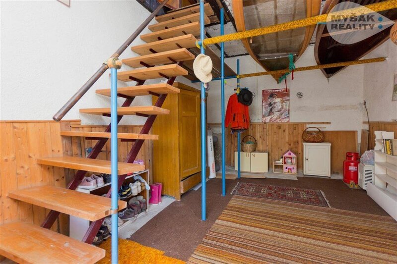 samostatný rekreační dům s č.p. nedaleko Orlické přehrady