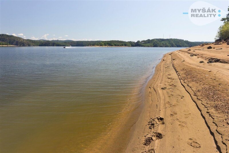 samostatný rekreační dům s č.p. nedaleko Orlické přehrady