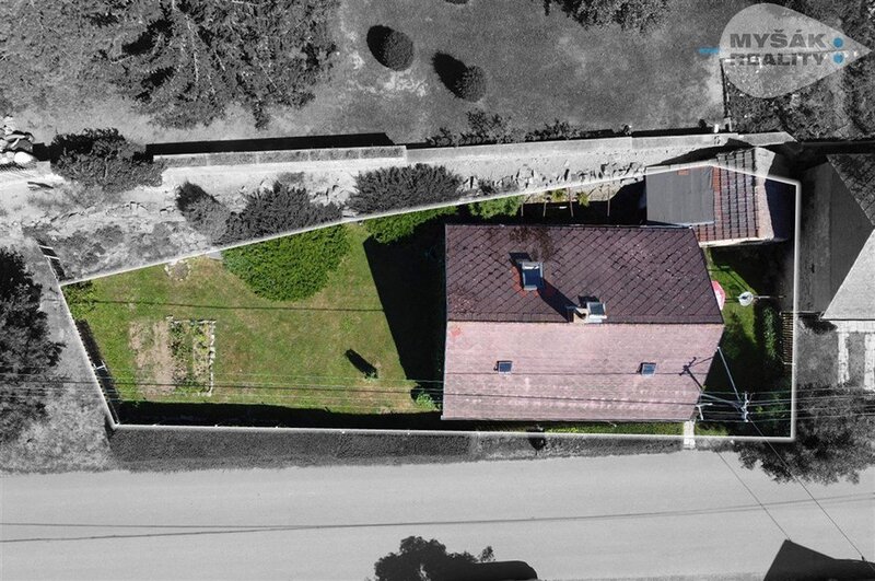 samostatný rekreační dům s č.p. nedaleko Orlické přehrady