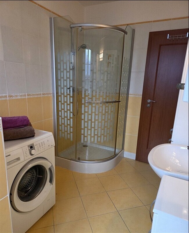 Prodej rodinného domu 5+kk v OV