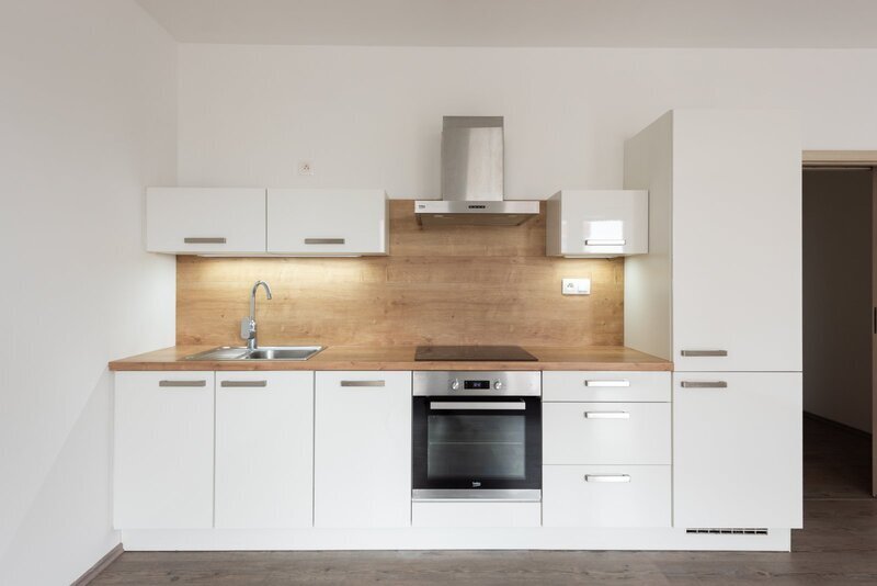 Prodej bytu 1+kk s terasou a garážovým stáním, novostavba, Praha 9