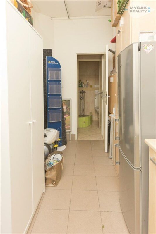 Prodej prostorného nebytového prostoru na Petřinách, Praha 6, ul. Křenova 439.