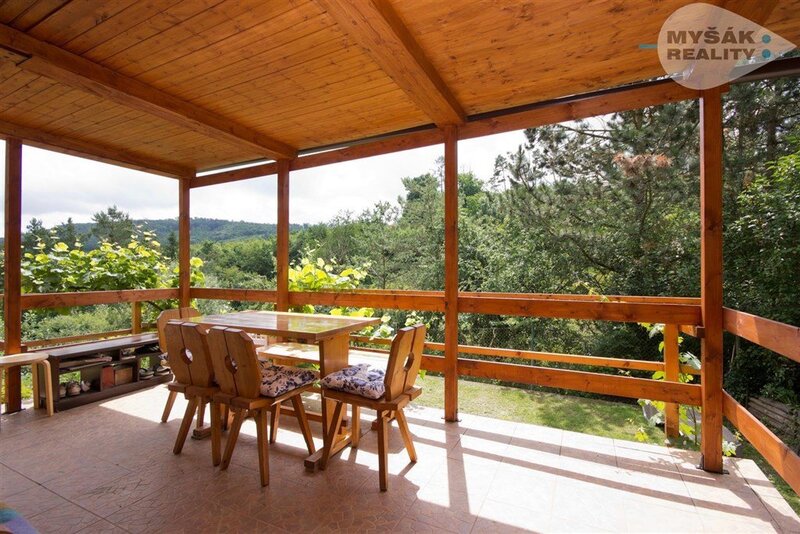 Prodej chaty s krásnou zahradou v Českém krasu