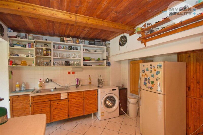 Prodej chaty s krásnou zahradou v Českém krasu