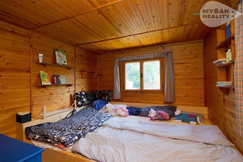 Prodej chaty s krásnou zahradou v Českém krasu