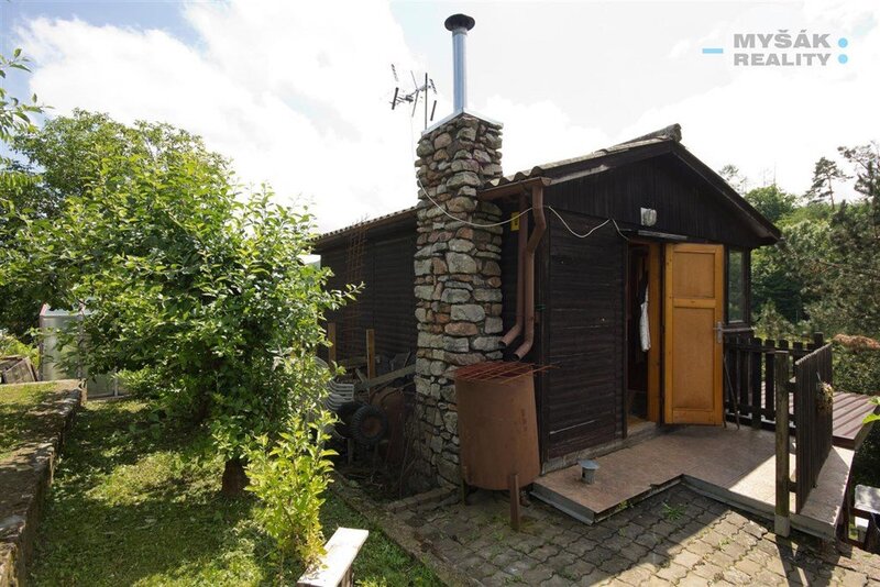 Prodej chaty s krásnou zahradou v Českém krasu