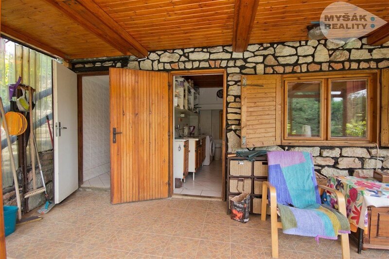 Prodej chaty s krásnou zahradou v Českém krasu