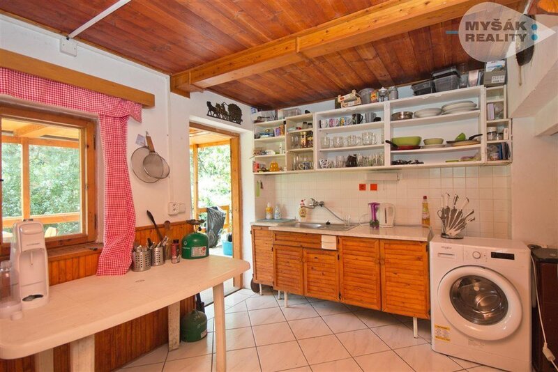 Prodej chaty s krásnou zahradou v Českém krasu