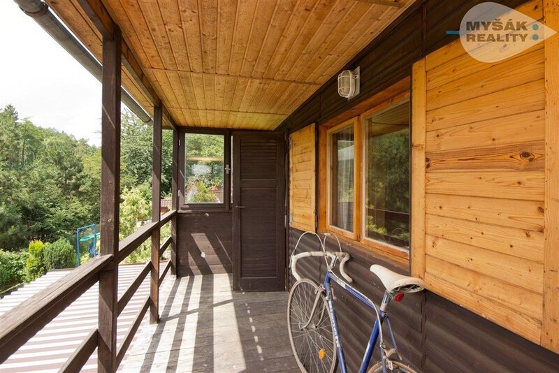 Prodej chaty s krásnou zahradou v Českém krasu