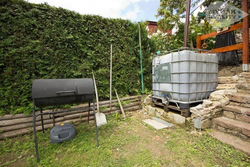 Prodej chaty s krásnou zahradou v Českém krasu