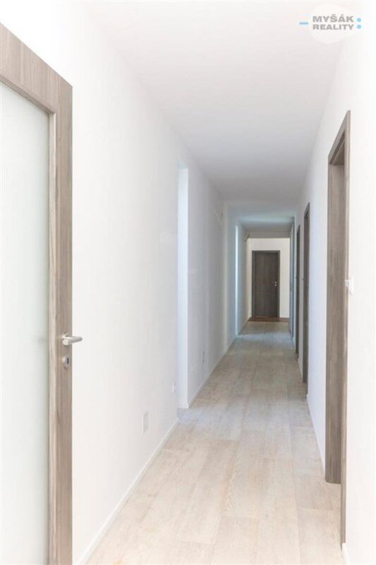 Dům 4+kk , Na Borku, Švermov, Kladno