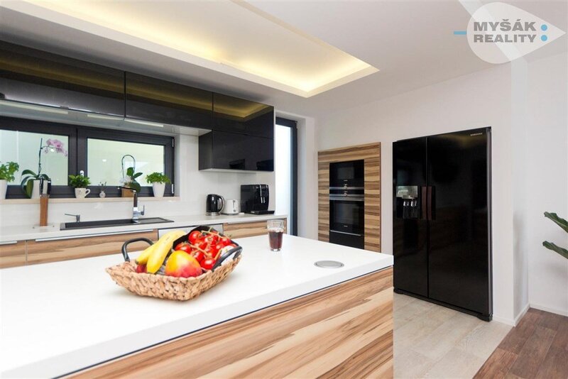 Dům 4+kk , Na Borku, Švermov, Kladno