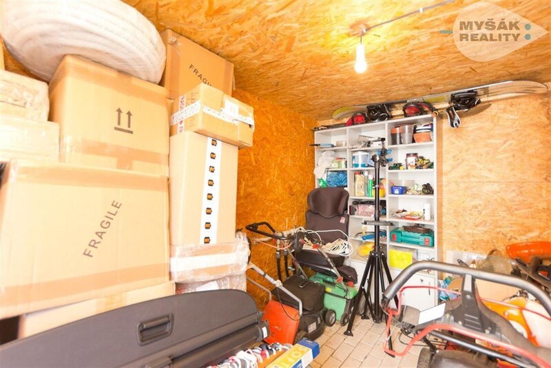 Dům 4+kk , Na Borku, Švermov, Kladno