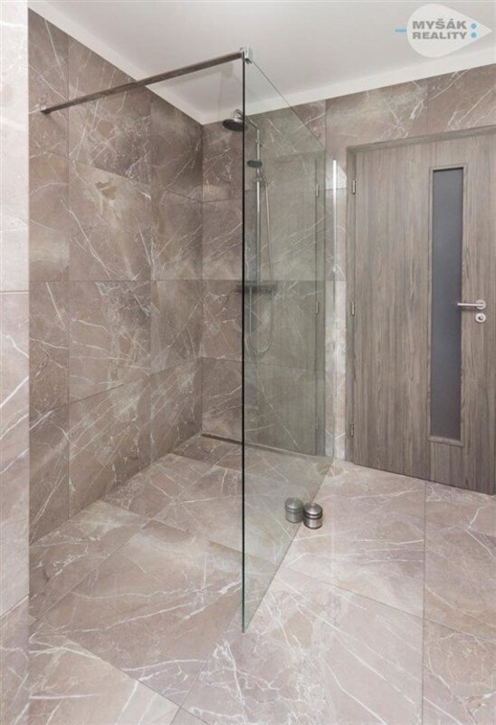 Dům 4+kk , Na Borku, Švermov, Kladno