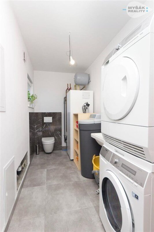 Dům 4+kk , Na Borku, Švermov, Kladno