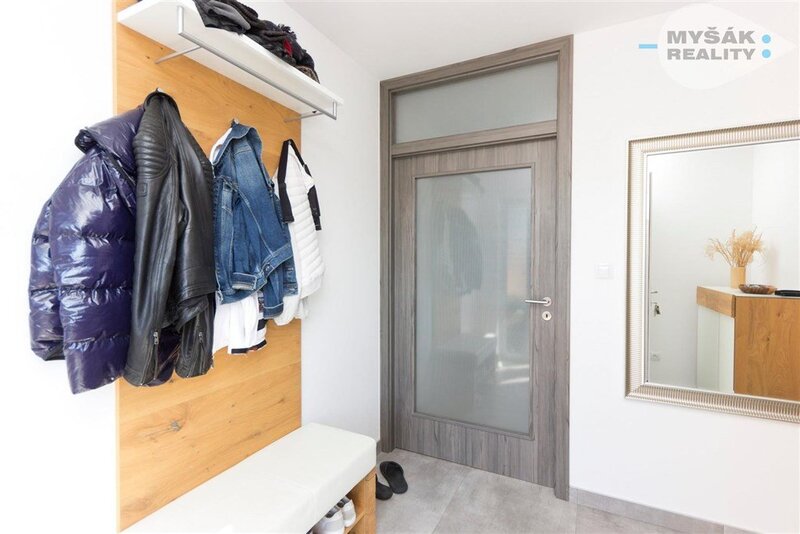 Dům 4+kk , Na Borku, Švermov, Kladno