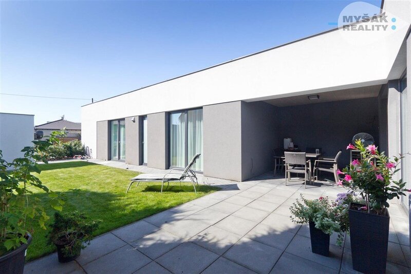 Dům 4+kk , Na Borku, Švermov, Kladno