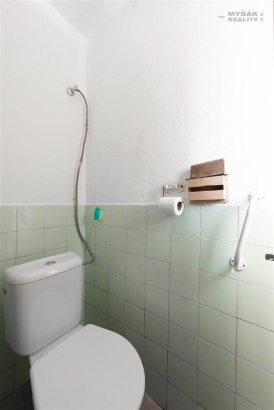 Prodej domu 6+1 se zahradou, Praha  9 - Horní Počernice