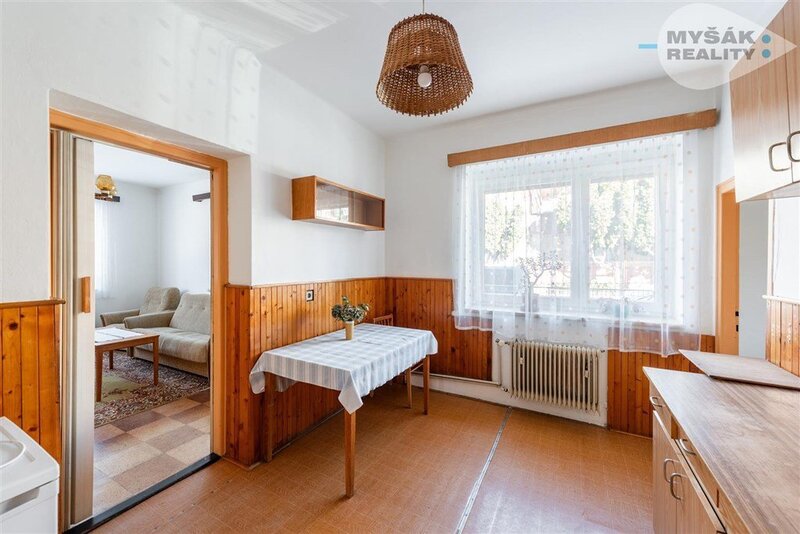 Prodej domu 6+1 se zahradou, Praha  9 - Horní Počernice