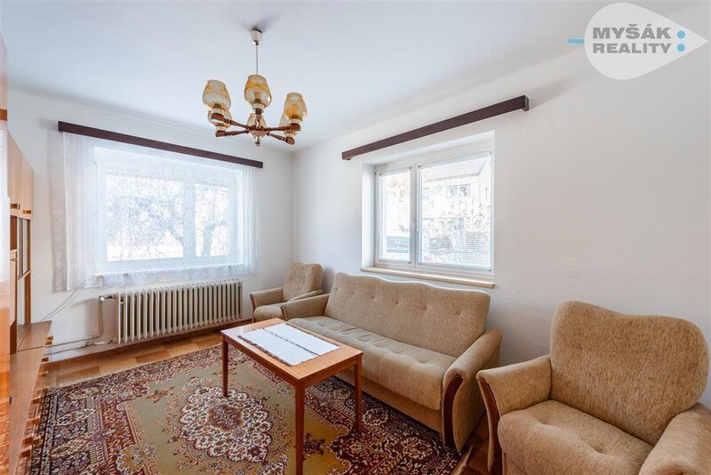 Prodej domu 6+1 se zahradou, Praha  9 - Horní Počernice