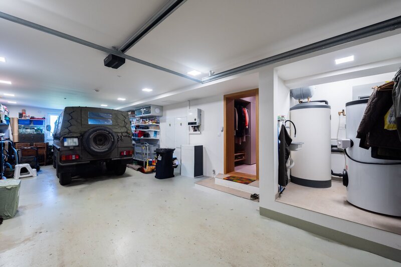 Prodej unikátního rodinného domu 6+1 (7+1). Novostavba, Líšnice, Praha - západ.