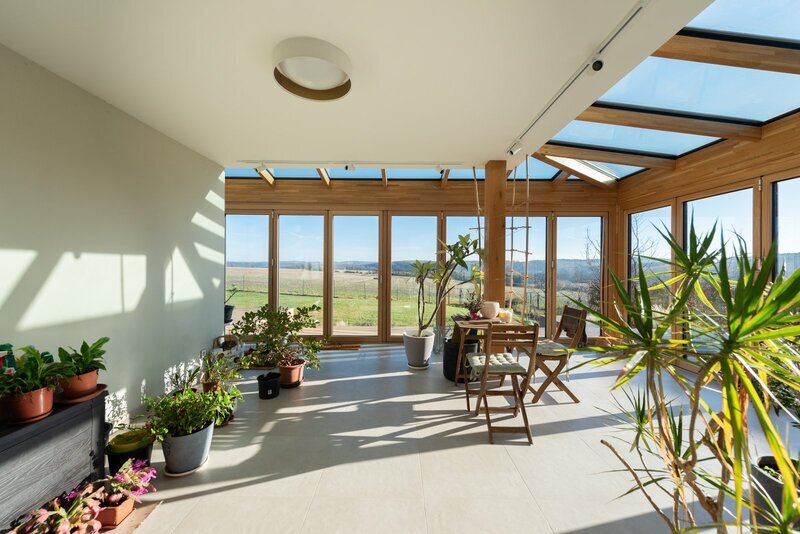 Prodej unikátního rodinného domu 6+1 (7+1). Novostavba, Líšnice, Praha - západ.