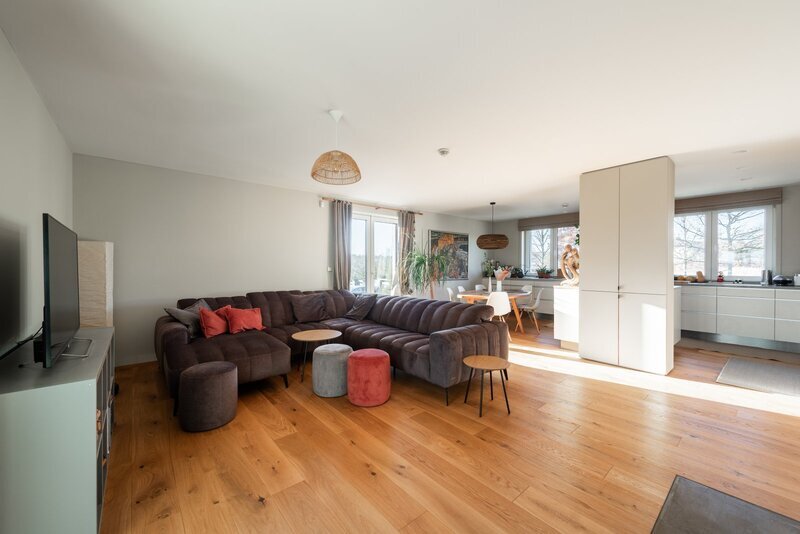 Prodej unikátního rodinného domu 6+1 (7+1). Novostavba, Líšnice, Praha - západ.