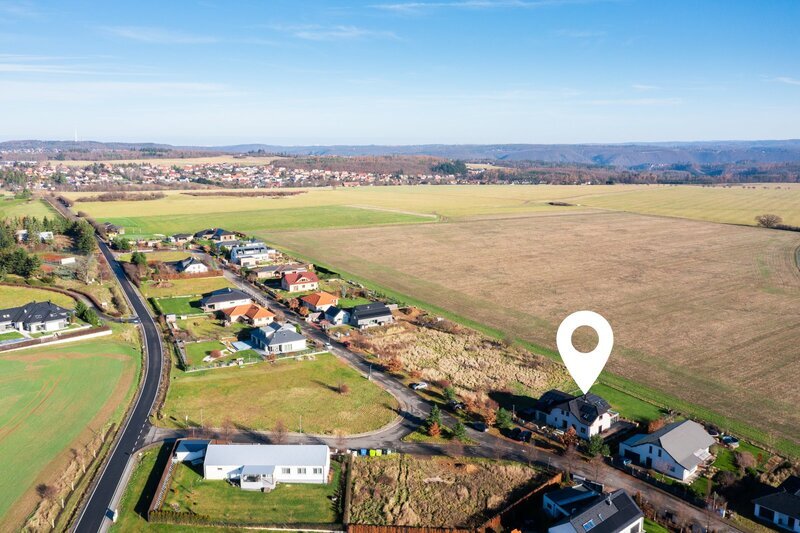 Prodej unikátního rodinného domu 6+1 (7+1). Novostavba, Líšnice, Praha - západ.