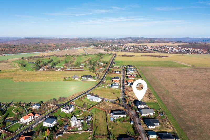 Prodej unikátního rodinného domu 6+1 (7+1). Novostavba, Líšnice, Praha - západ.